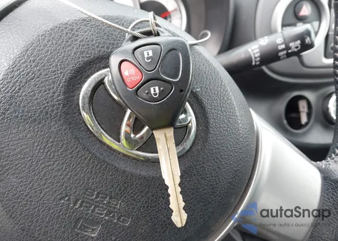 2014 Toyota Yaris Se (Tmc/Cbu Plant) z USA, uszkodzony, nr VIN JTDKTUD3XED580708